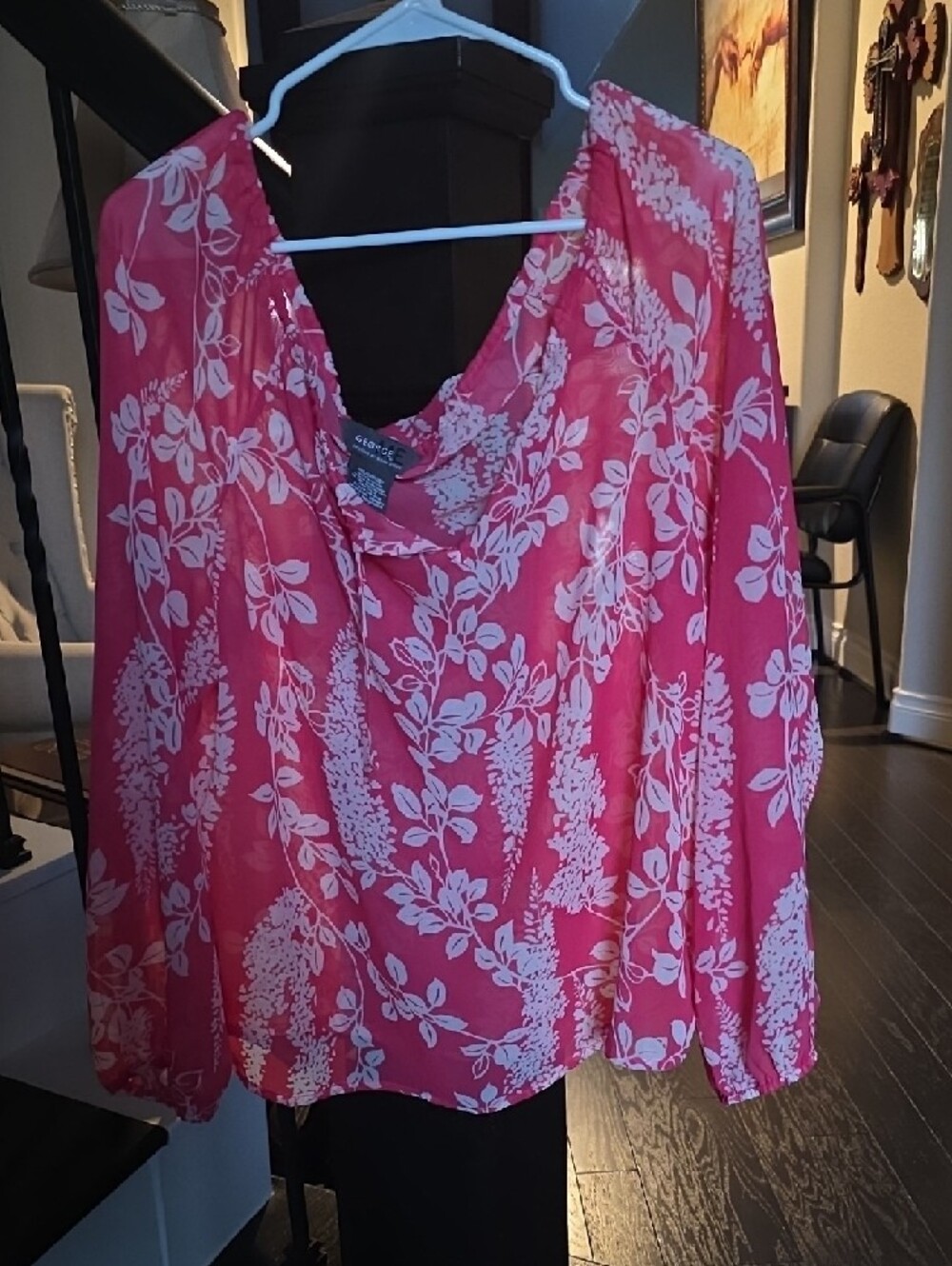 George Pink and White Floral V-Neck Long-Sleeve Blouse - Picture 5 of 11